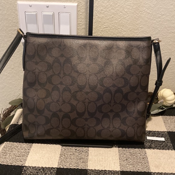 Coach Crossbody in Brown and Black Like new - Picture 2 of 9